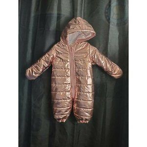 First Impresion baby GIrl pink hood, winter Snowsuit 0/3 months.